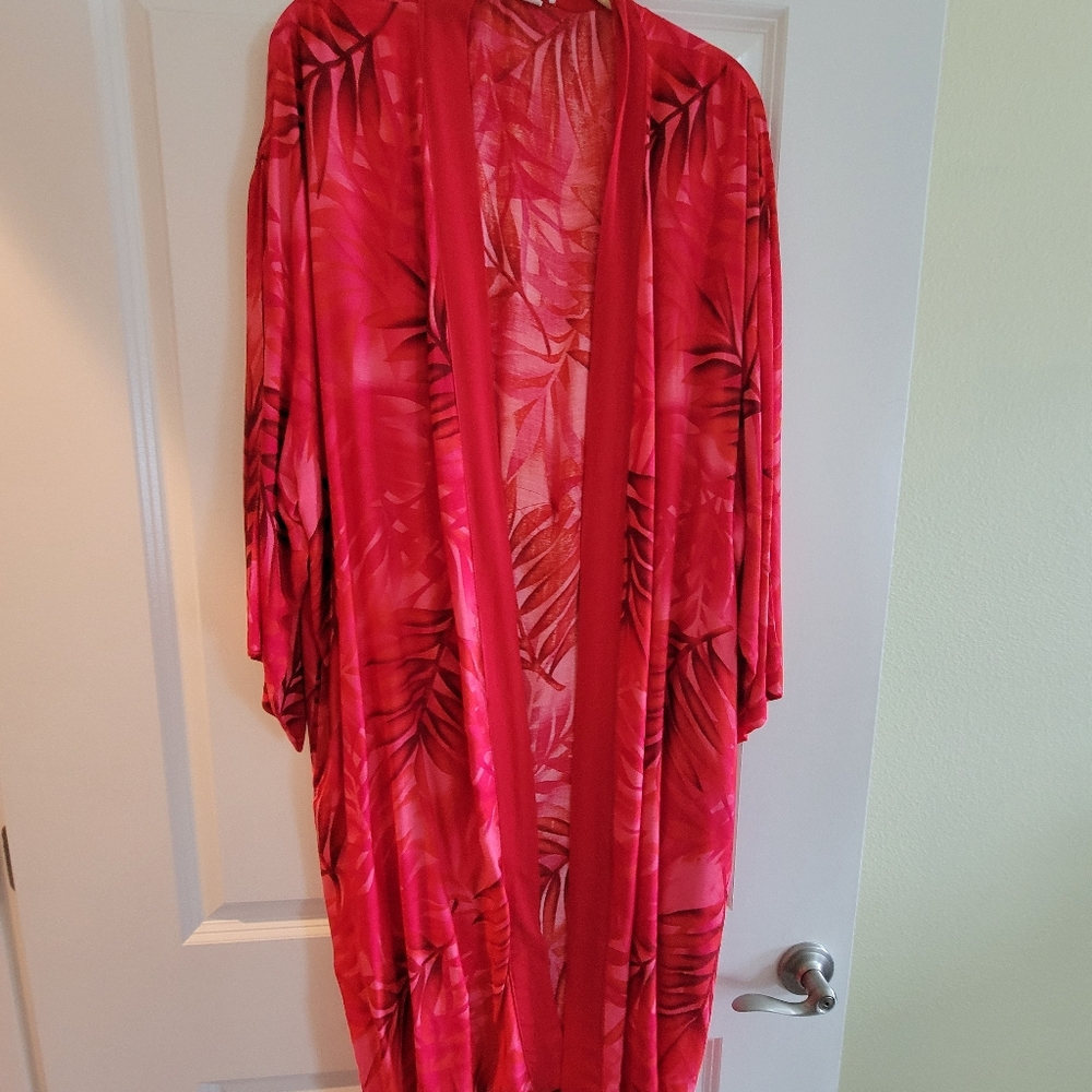 Red Tropical-Print Women's Robe, 100%Rayon - Picture 7 of 7